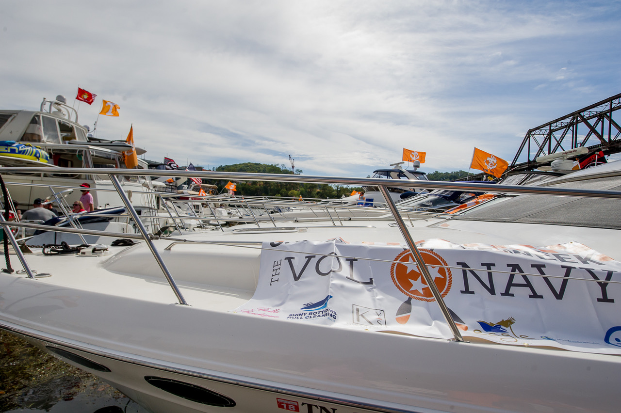 Vol Navy Scene 3