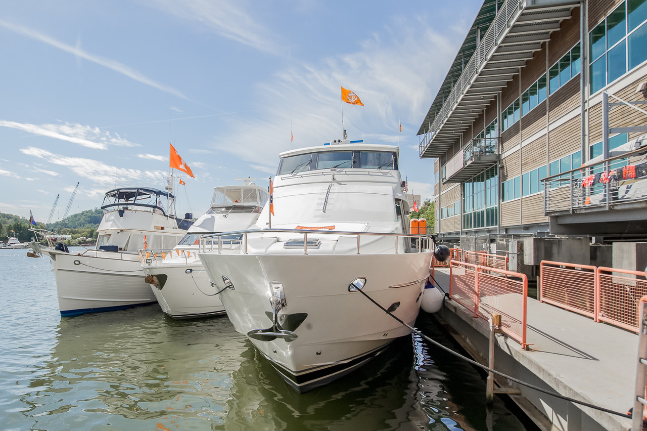 Vol Navy Scene 1