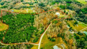 Luxury home at 8701 Trout Road Mascot TN 37806