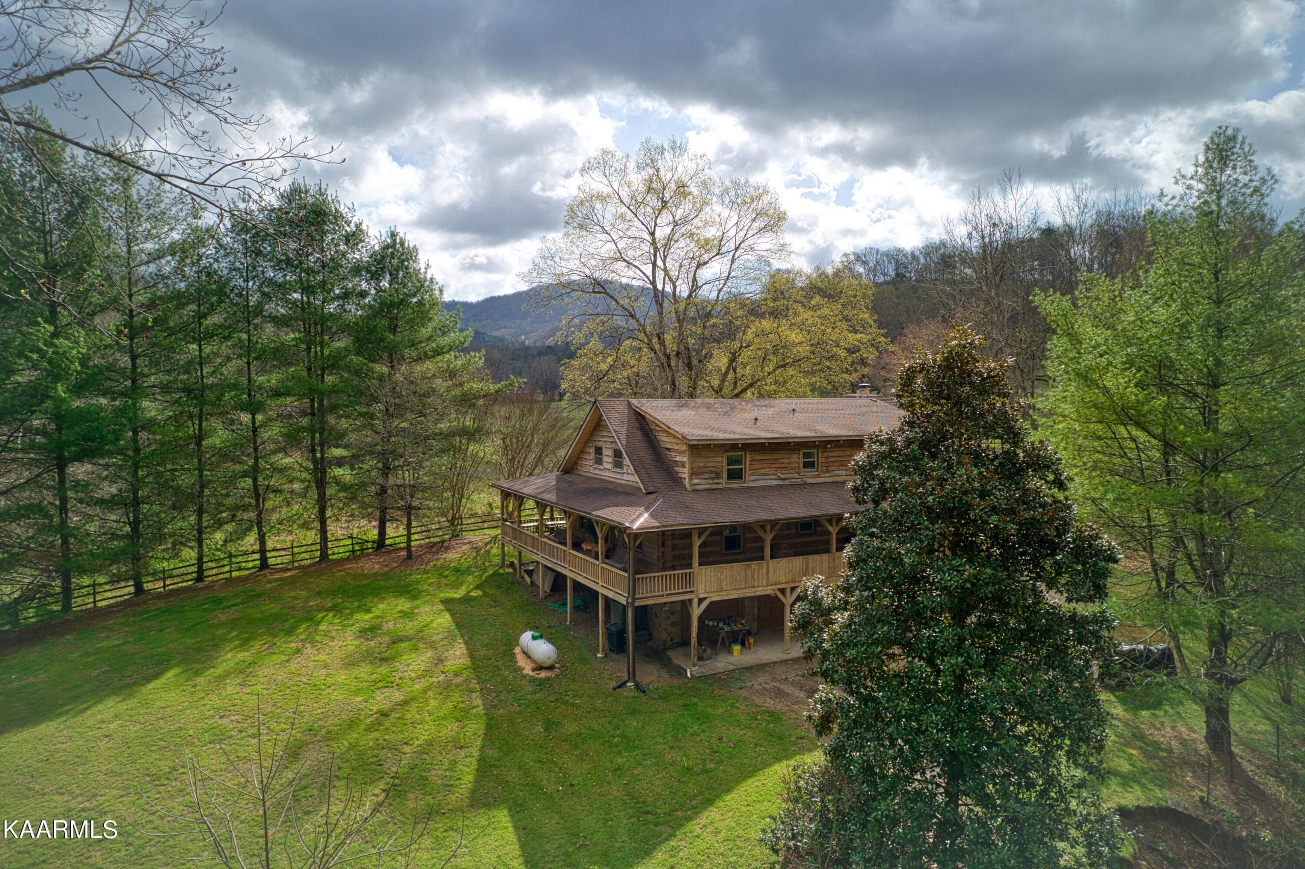 Luxury home at 3531 Laws Chapel Road Maryville TN 37803