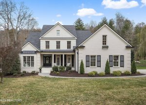 Luxury home at 126 Winchester Circle Oak Ridge TN 37830