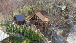 Luxury home at 1214 Upper Alpine Way Gatlinburg TN 37738