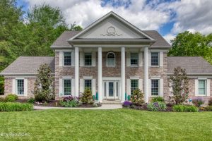 Luxury home at 20 Palisades Parkway Oak Ridge TN 37830