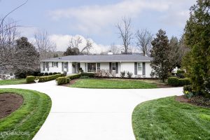 Luxury home at 7208 Rotherwood Drive Knoxville TN 37919