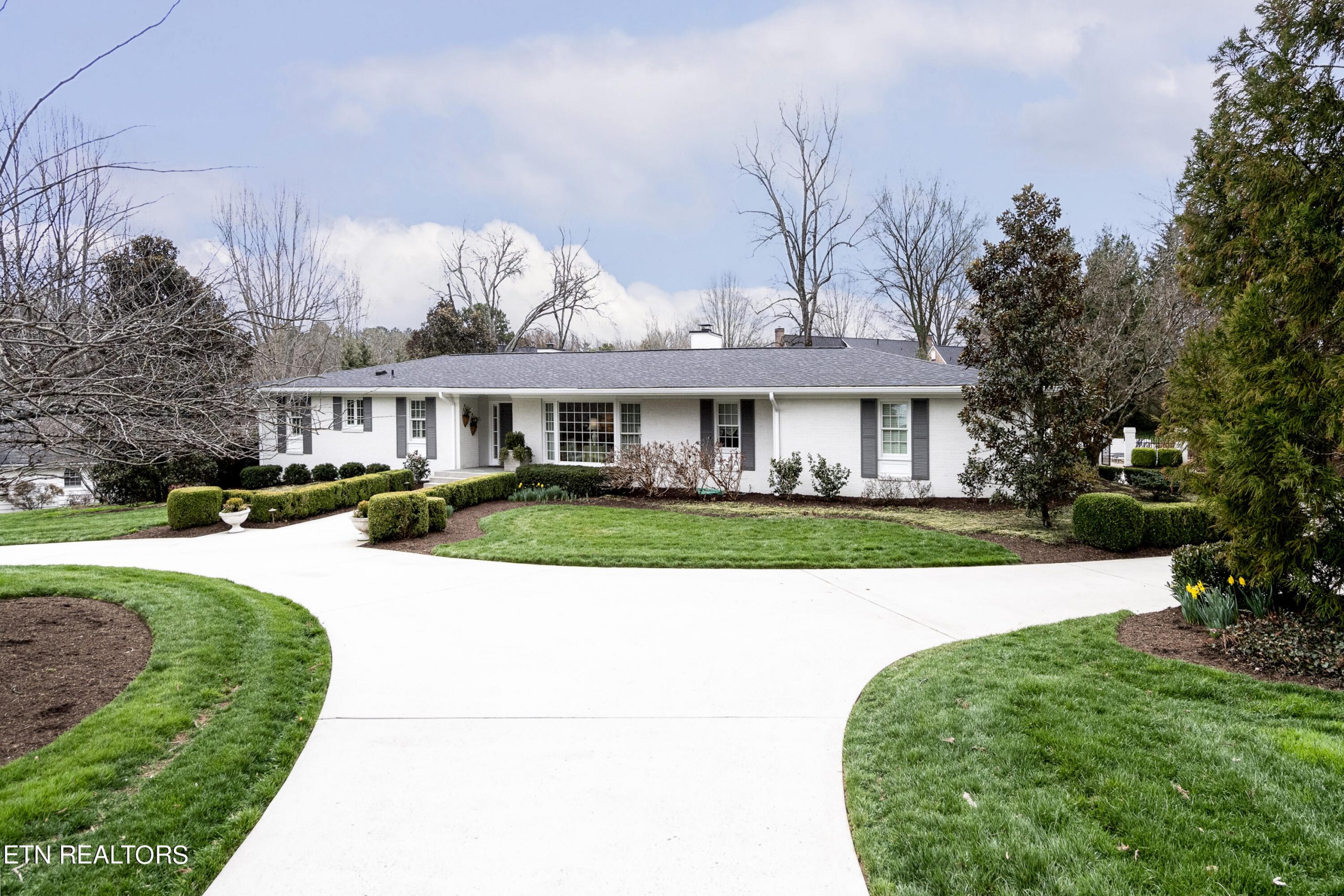 Luxury home at 7208 Rotherwood Drive Knoxville TN 37919