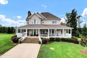 Luxury home at 2315 Mine Road Mascot TN 37806