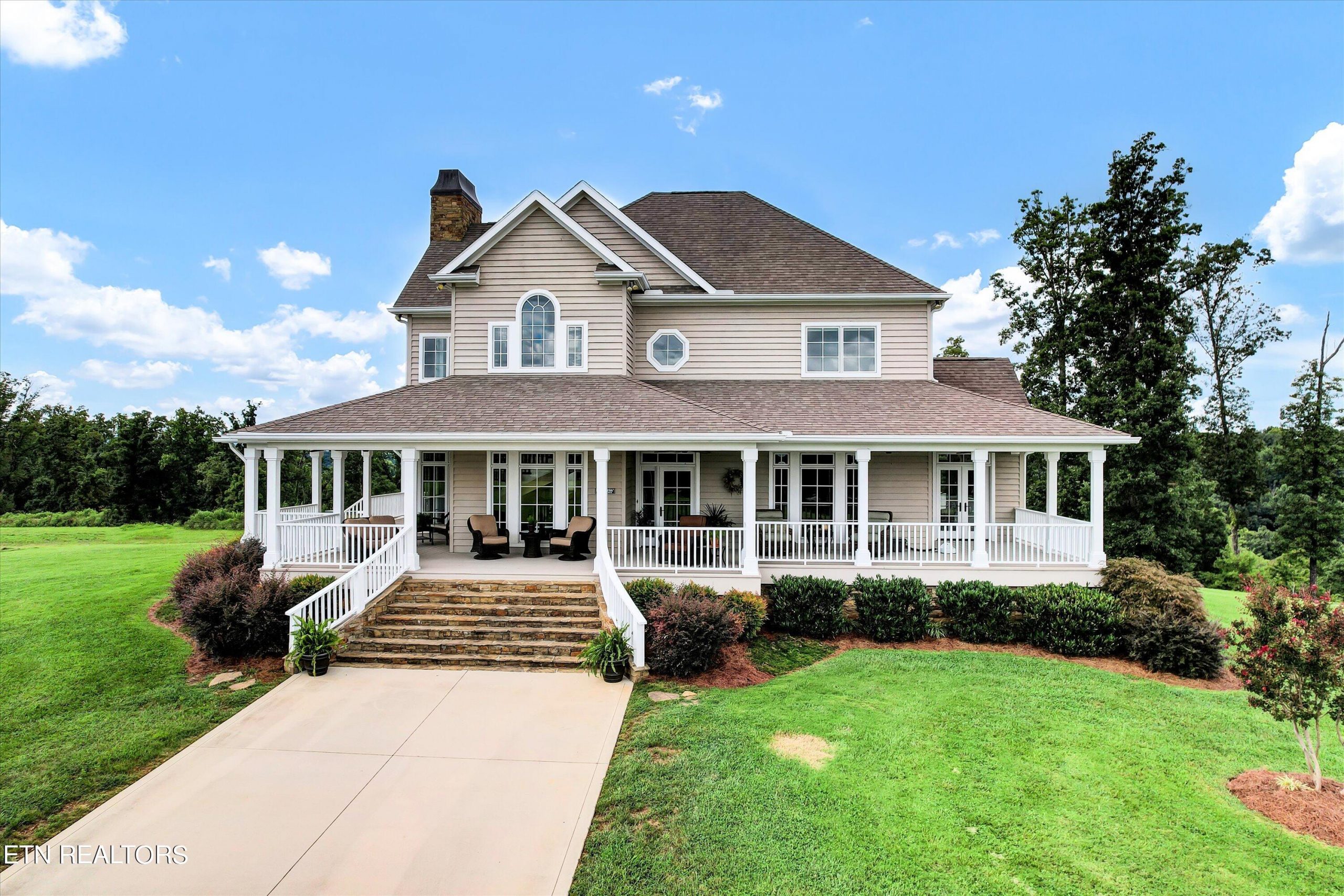 Luxury home at 2315 Mine Road Mascot TN 37806