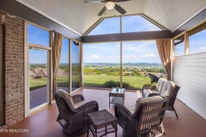 Luxury home at 1209 Bishops View Lane Knoxville TN 37932