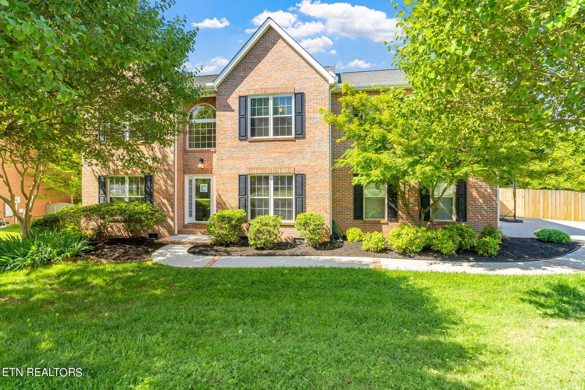 Luxury home at 605 Blue Herron Road Knoxville TN 37934