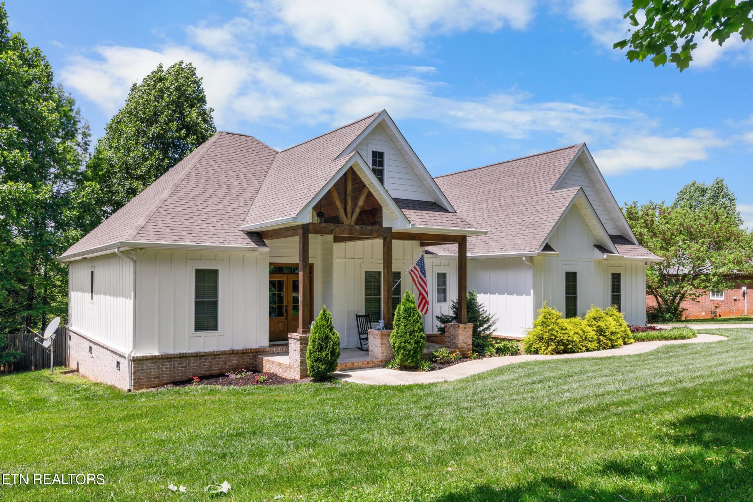 Luxury home at 2419 Robin Ridge Drive Maryville TN 37801