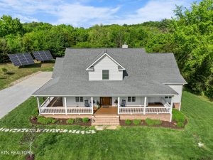 Luxury home at 9301 9303 Tedford Lane Knoxville TN 37922
