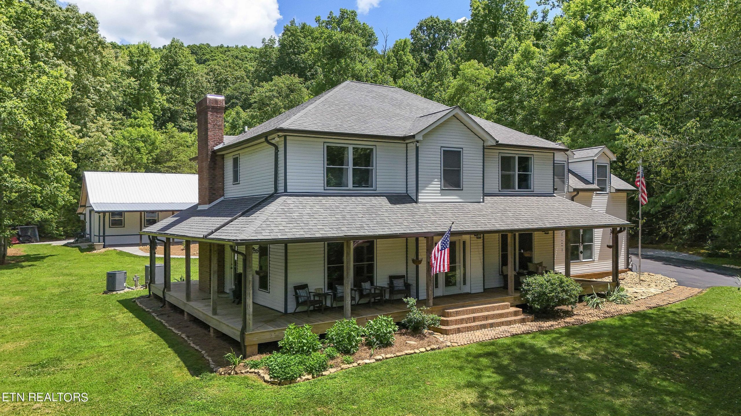 Luxury home at 3495 Stockton Valley Road Loudon TN 37774