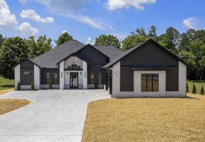 Luxury home at 7515 Washington Pike Corryton TN 37721