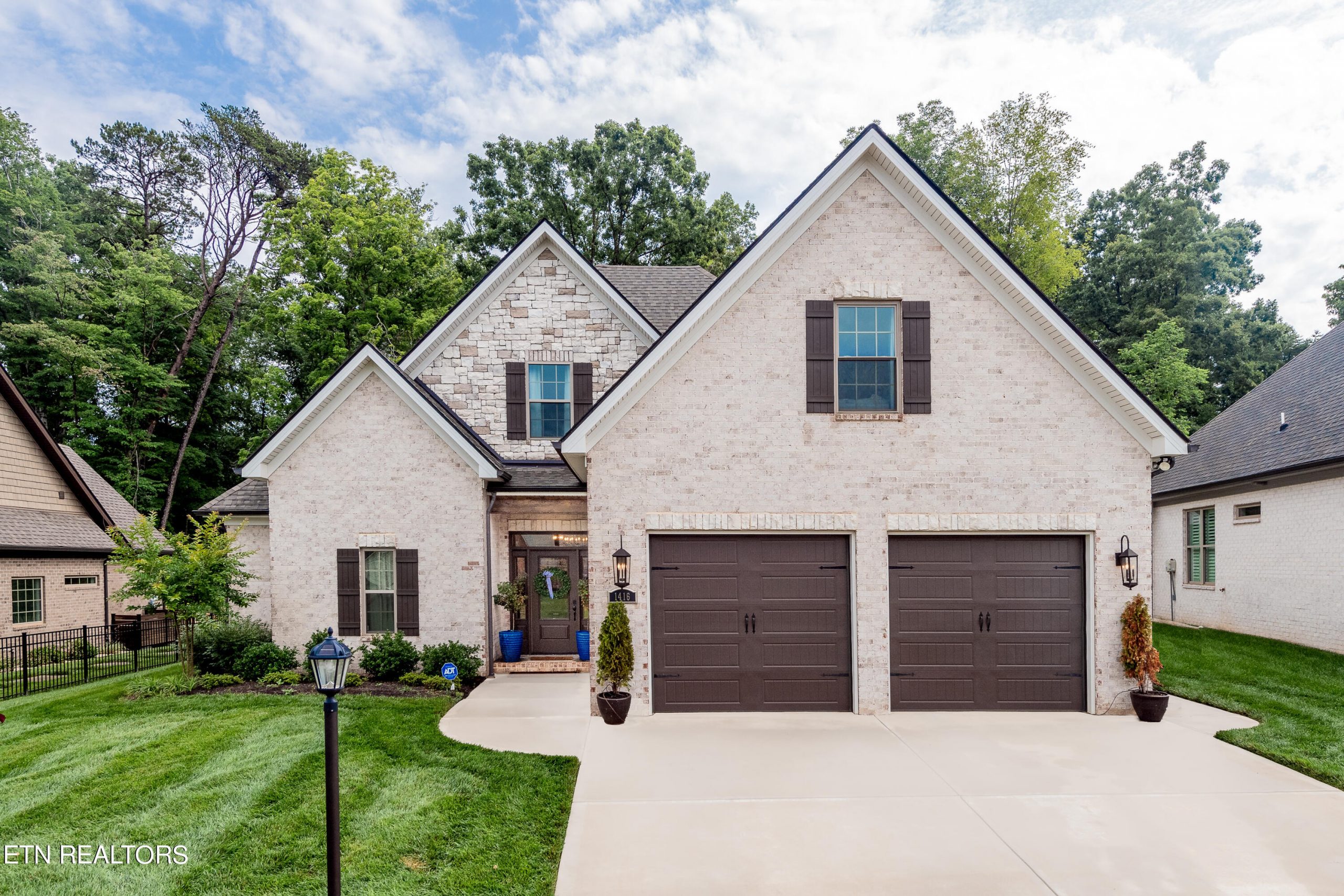 Luxury home at 1416 Bronze Lane Knoxville TN 37922