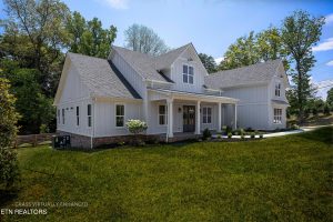 Luxury home at 8422 S Northshore Drive Knoxville TN 37919