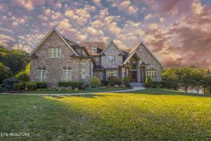 Luxury home at 6709 Long Shadow Way Knoxville TN 37918