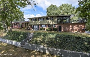 Luxury home at 2435 Smithland Lane Knoxville TN 37931