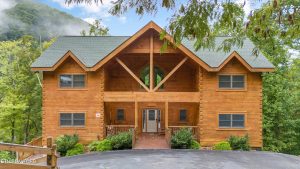 Luxury home at 509 Woodland Drive Gatlinburg TN 37738