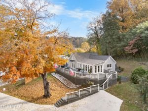 Luxury home at 3207 Louisville Road Louisville TN 37777