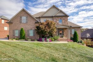 Luxury home at 624 Elk Falls Lane Knoxville TN 37922