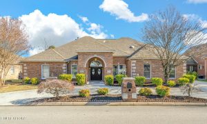 Luxury home at 3916 Legends Way Maryville TN 37801