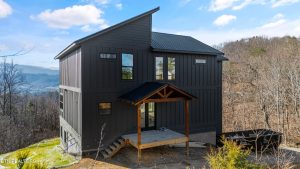 Luxury home at 2959 Mockingbird Way Sevierville TN 37862