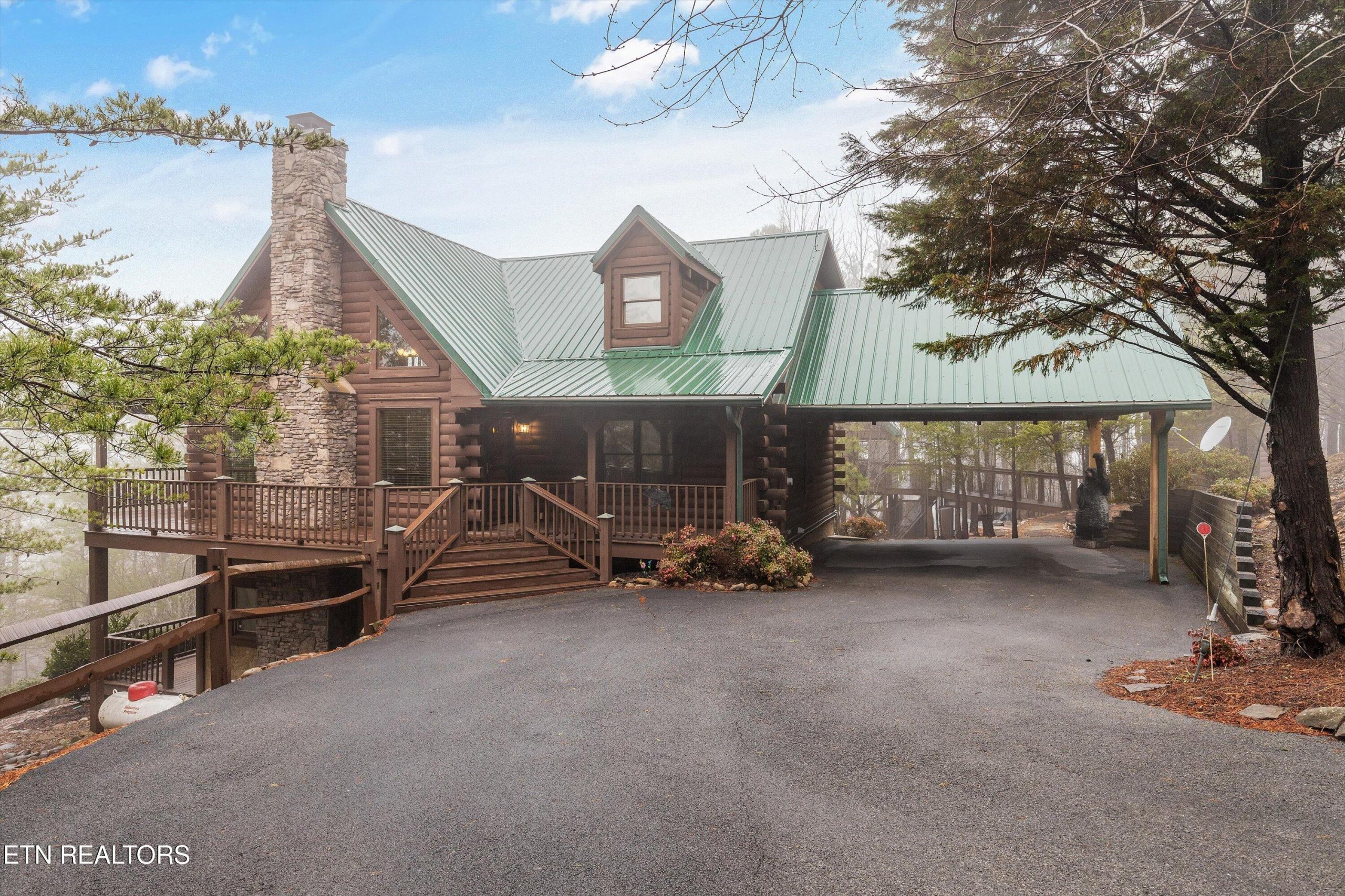 Luxury home at 3660 Marian Lake Way Sevierville TN 37862