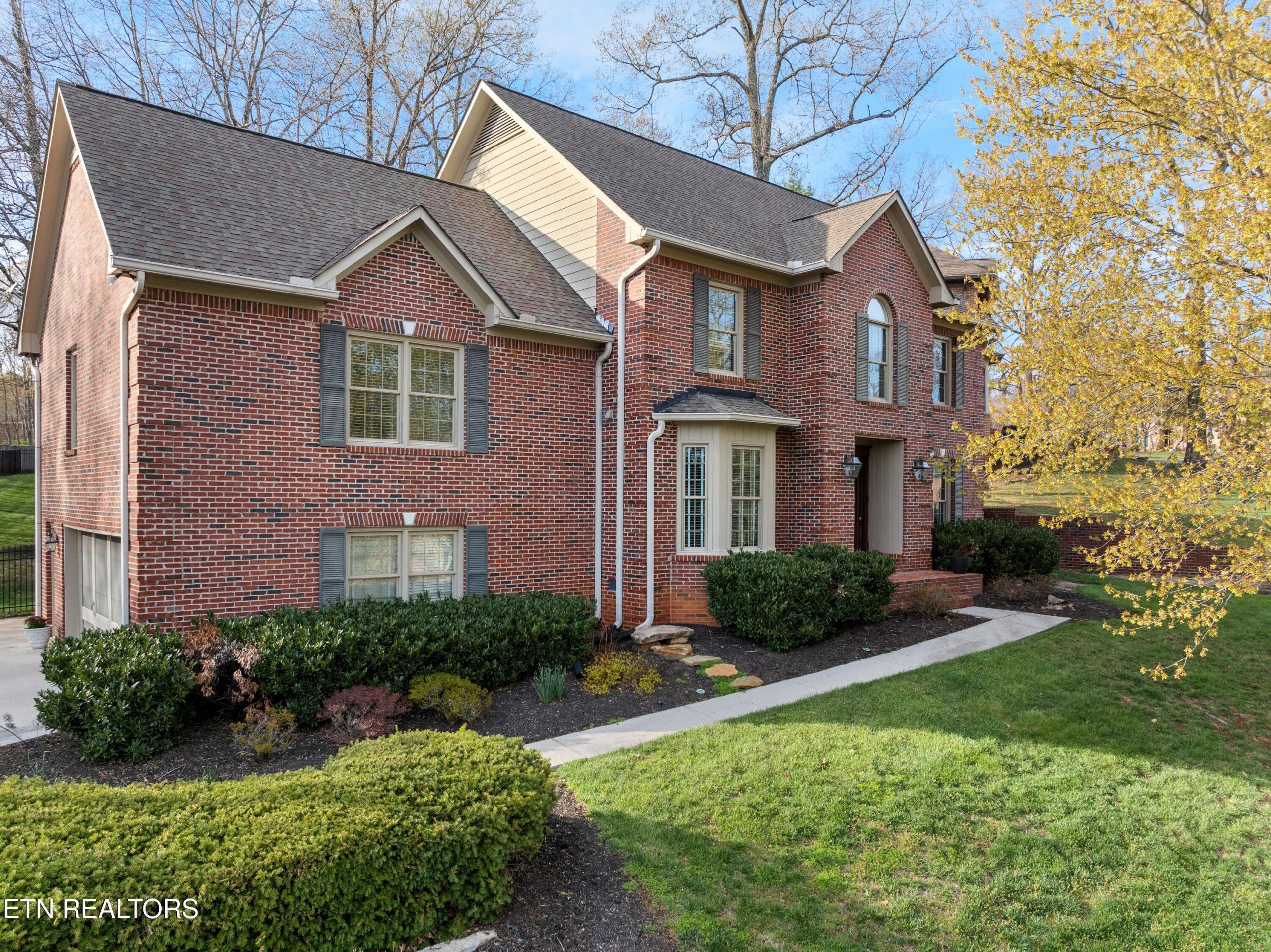 Luxury home at 724 Summit Lake Court Knoxville TN 37922