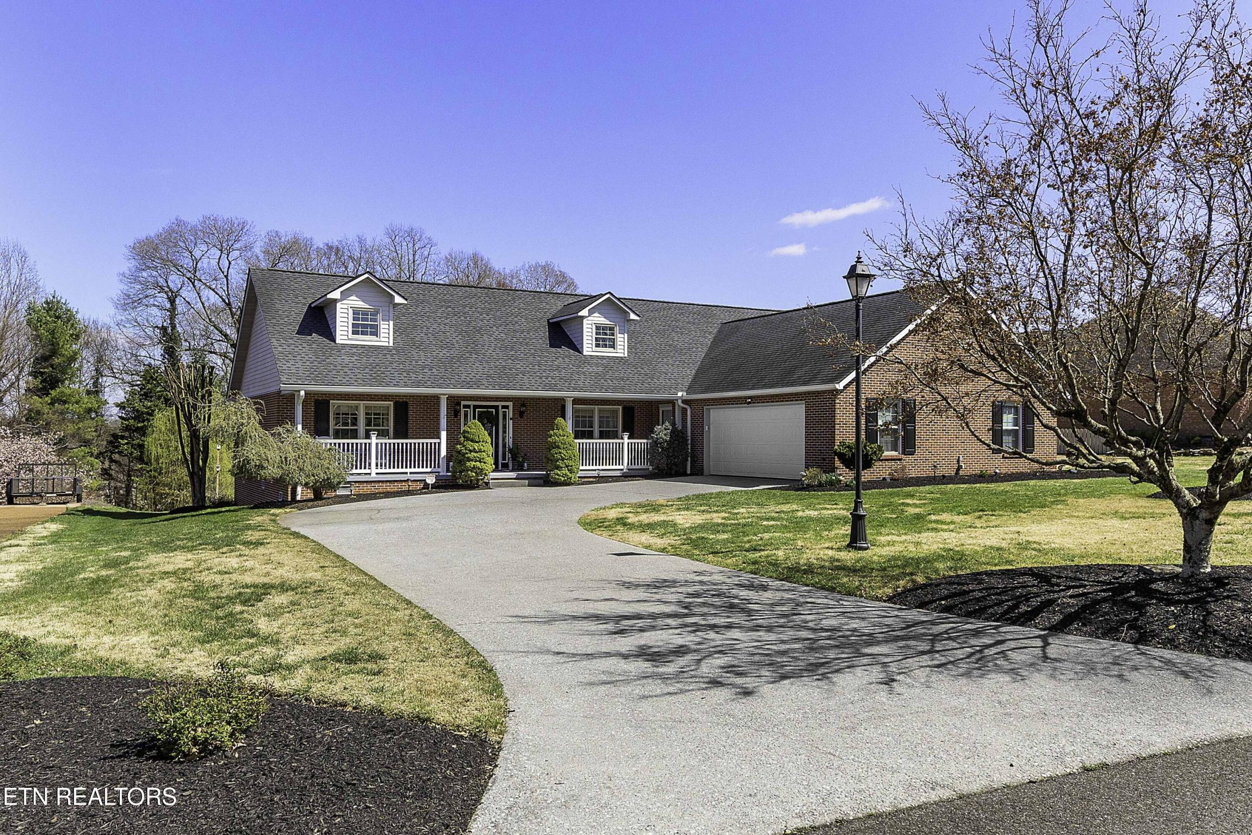 Luxury home at 5624 Glenlyn Drive Powell TN 37849
