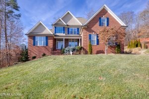 Luxury home at 5259 Walkercrest Lane Knoxville TN 37918