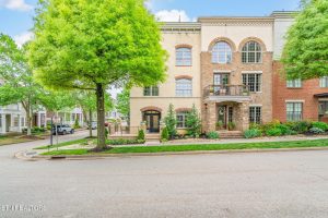 Luxury home at 9447 Clingmans Dome Drive Knoxville TN 37922