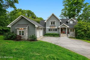 Luxury home at 1716 Garland Road Knoxville TN 37922