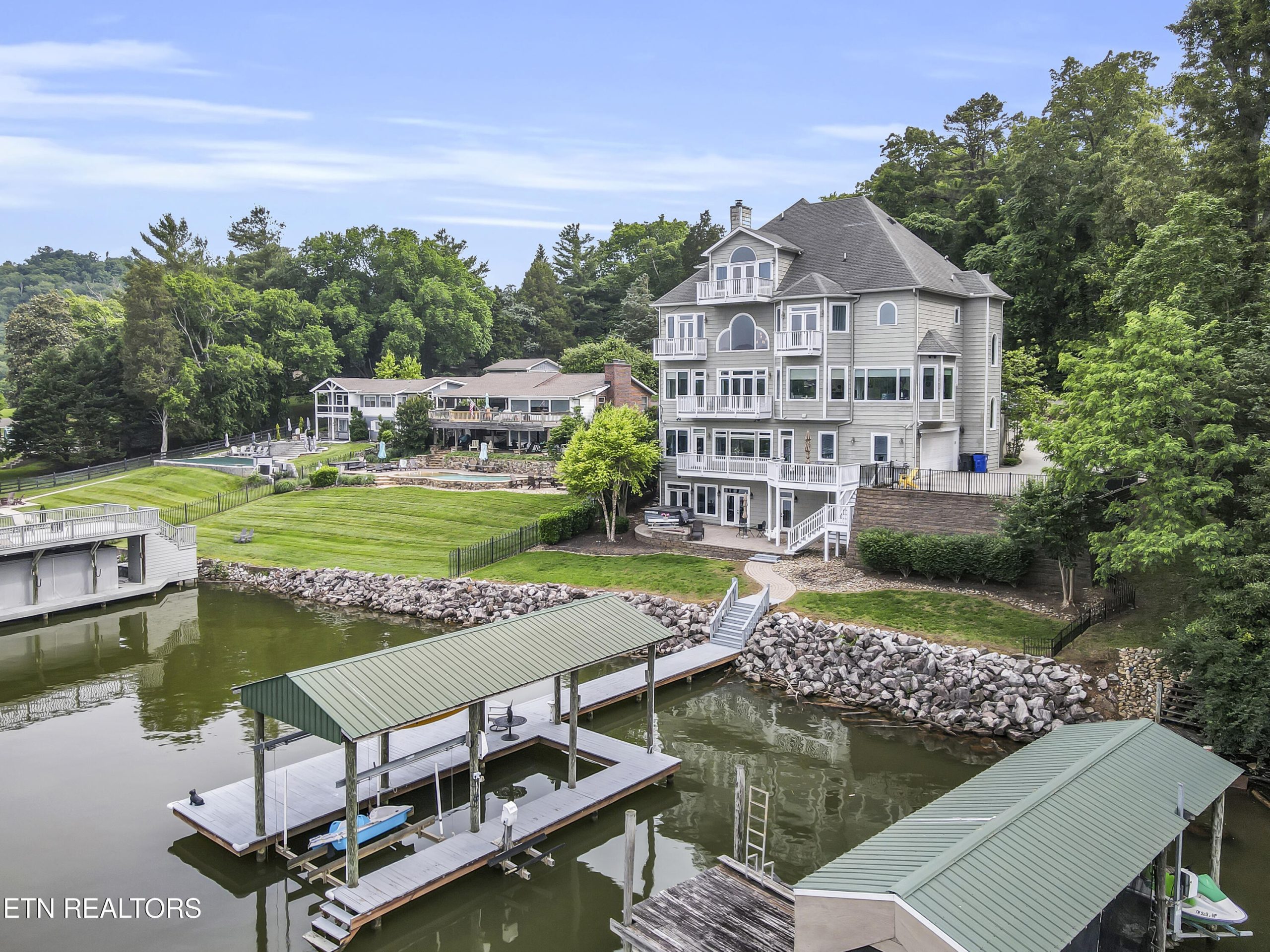 Luxury home at 3127 Keller Bend Road Knoxville TN 37922