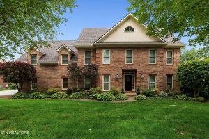 Luxury home at 1357 Kensington Drive Knoxville TN 37922
