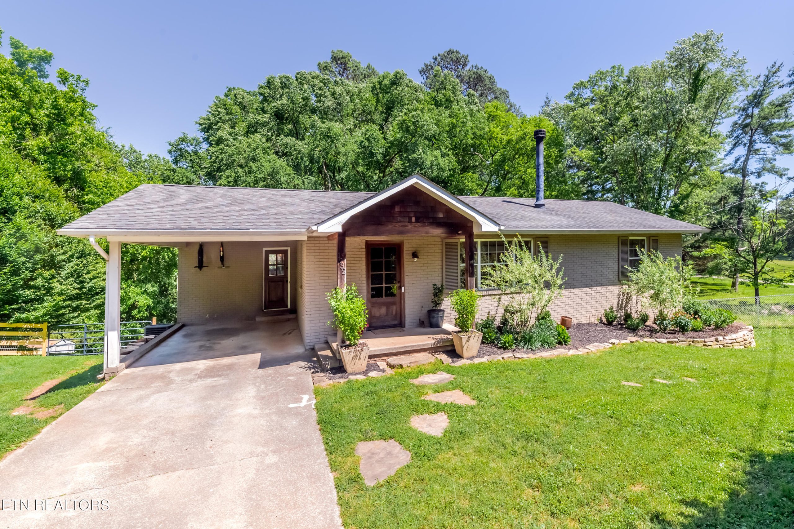 Luxury home at 1932 Duncan Road Knoxville TN 37919