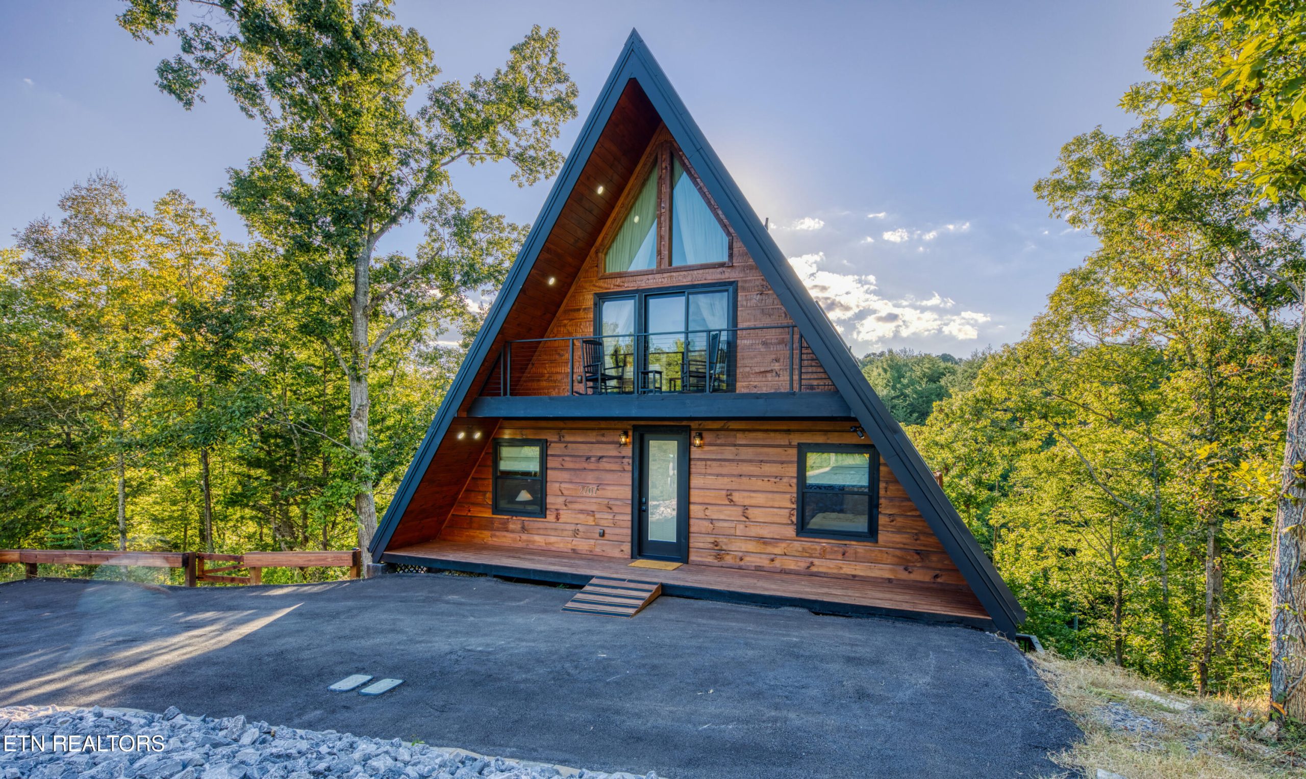 Luxury home at 2101 Wingspan Drive Sevierville TN 37876