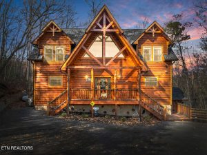 Luxury home at 1041 Vista Drive Gatlinburg TN 37738