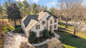 Luxury home at 8950 Isherwood Lane Knoxville TN 37922