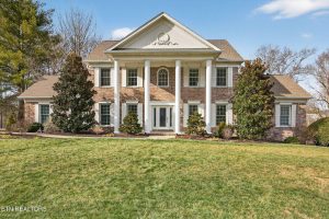 Luxury home at 20 Palisades Parkway Oak Ridge TN 37830