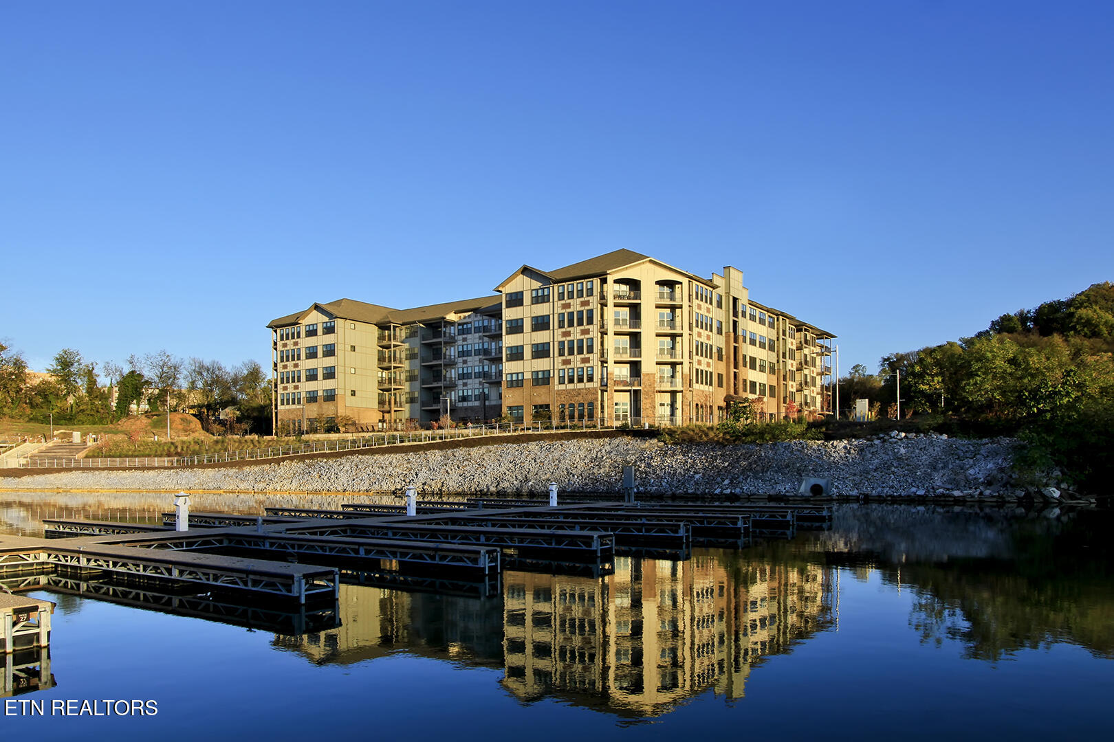 Luxury home at 445 W Blount Avenue Unit 411 Knoxville TN 37920