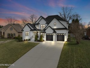 Luxury home at 2014 Legacy Lane Maryville TN 37803