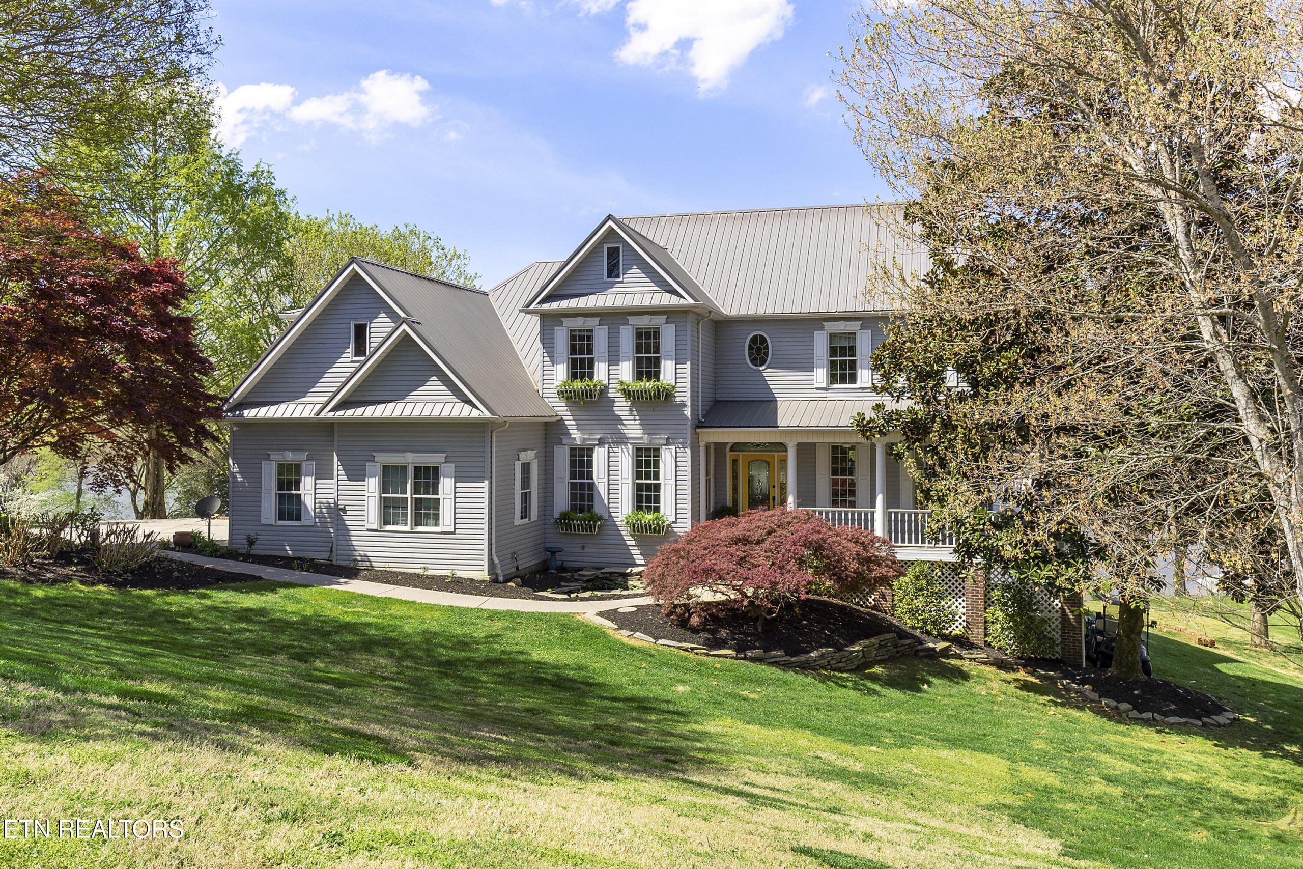 Luxury home at 178 Marble Bluff Drive Kingston TN 37763