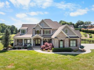 Luxury home at 7809 Greenwell Road Knoxville TN 37938