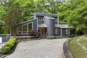 Luxury home at 2611 Shore Line Road Knoxville TN 37932