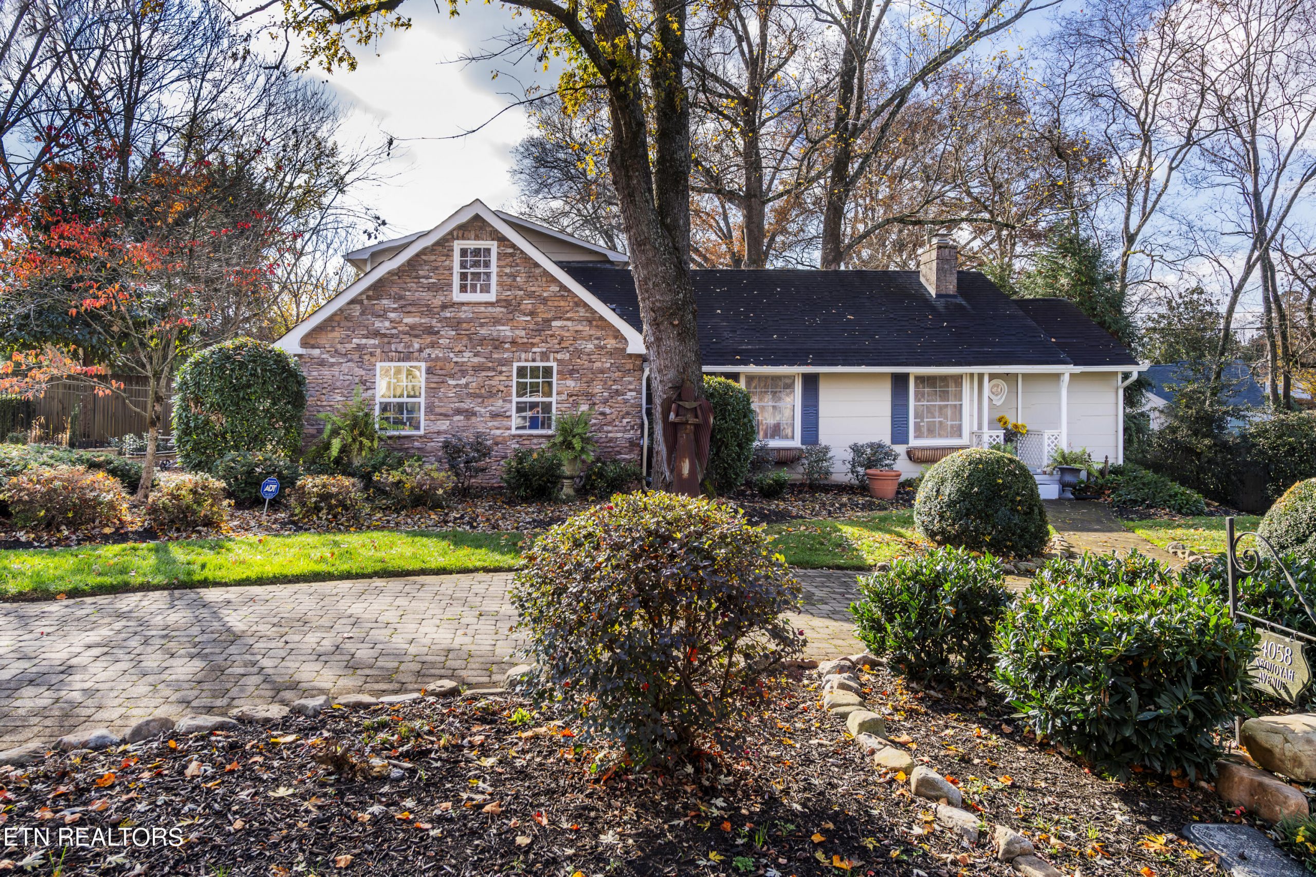 Luxury home at 4058 Sequoyah Avenue Knoxville TN 37919