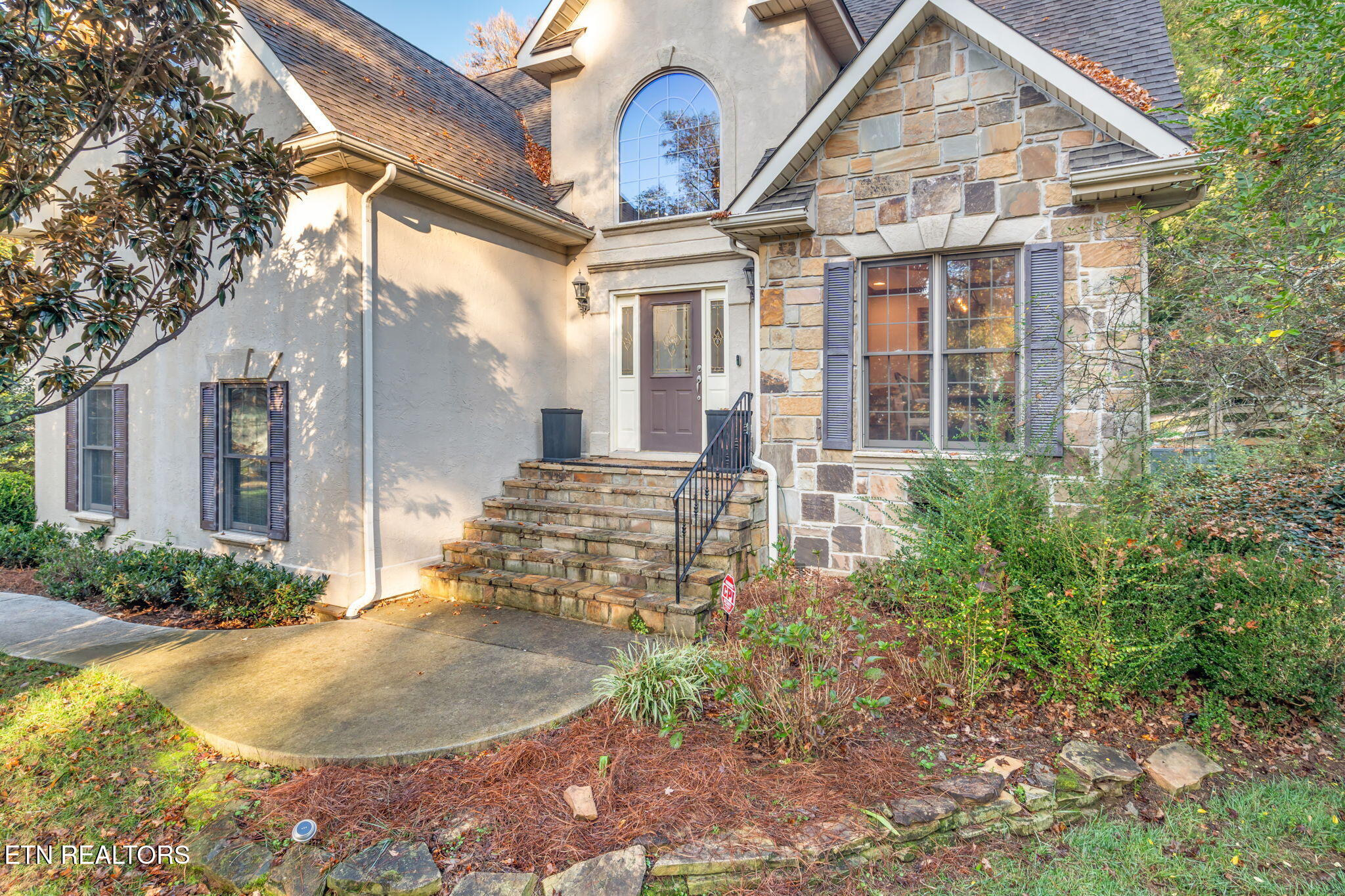 Luxury home at 4245 Hiawatha Drive Knoxville TN 37919