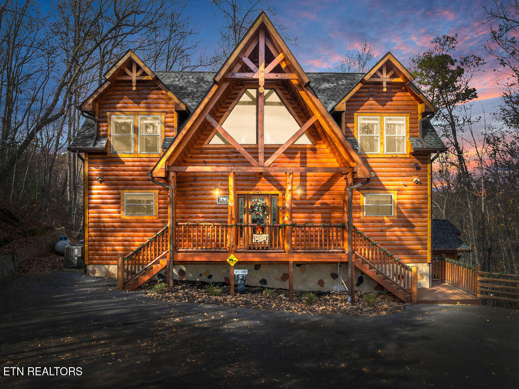 Luxury home at 1041 Vista Drive Gatlinburg TN 37738