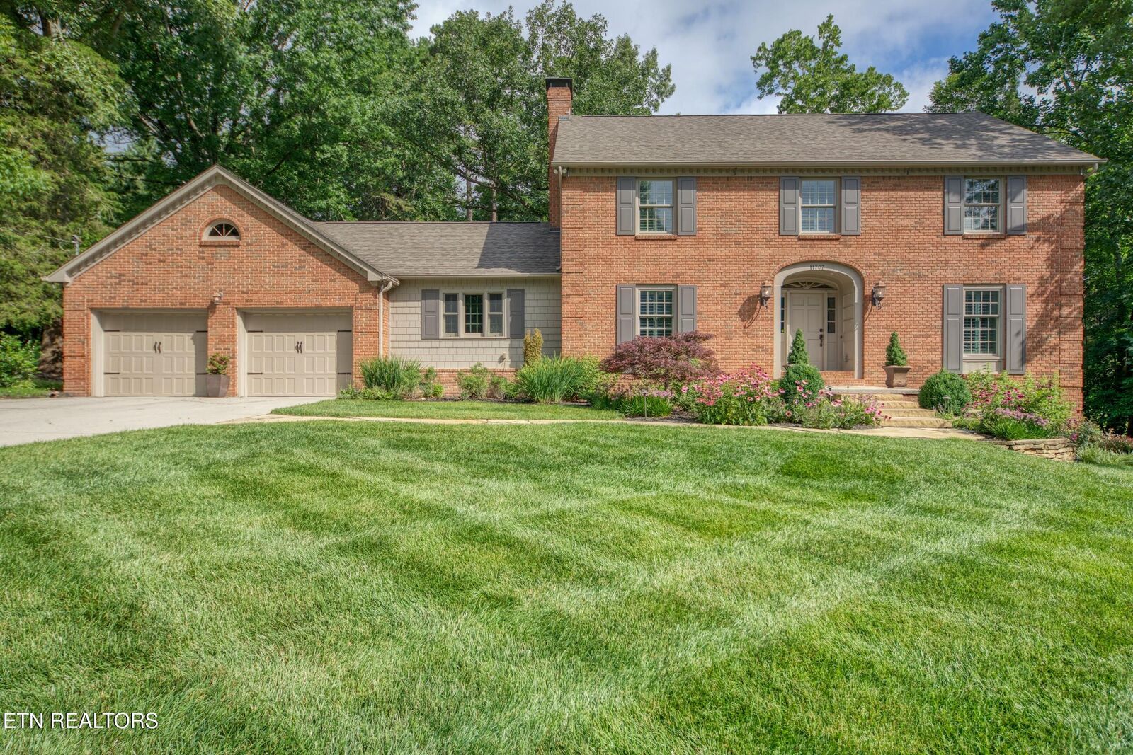 Luxury home at 11707 Weathervane Drive Farragut TN 37934