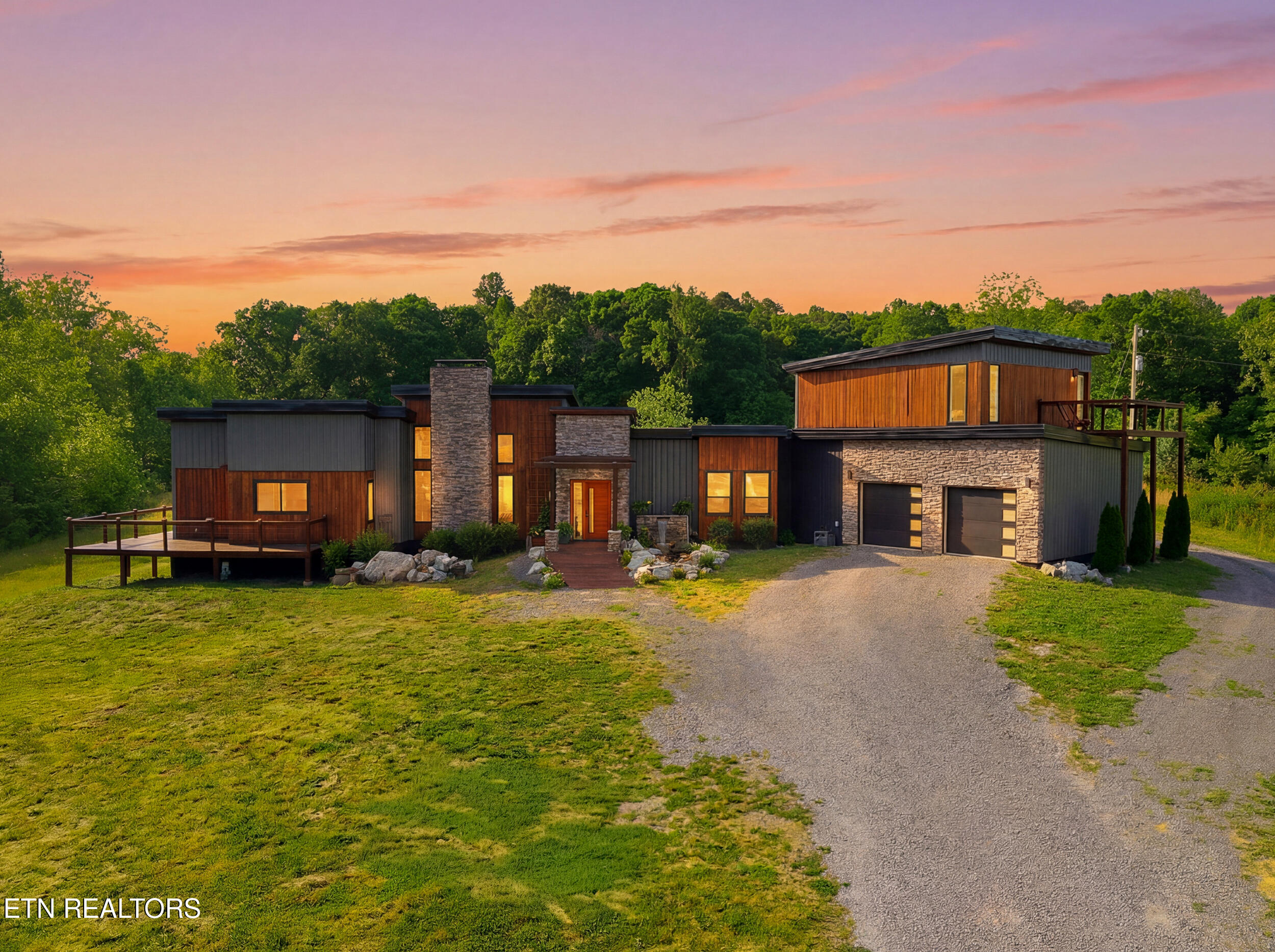 Luxury home at 3538 Pearly Anthony Road Maryville TN 37803